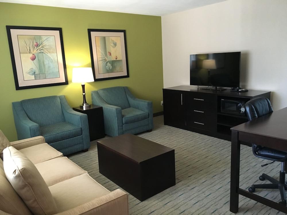 San Joaquin 3* Fresno